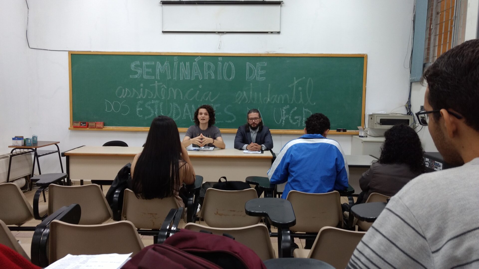 Estudantes da UFGD organizam seminário sobre assistência estudantil
